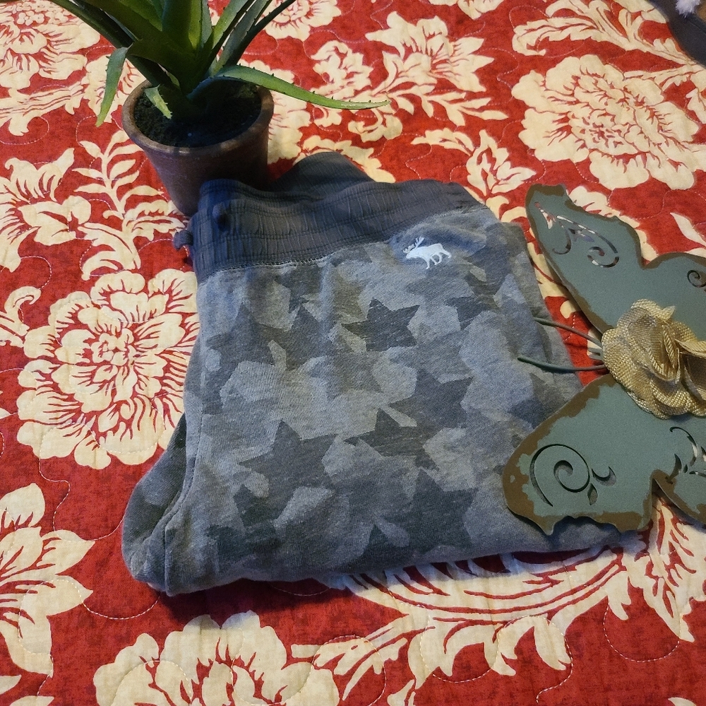 Abercrombie & Fitch kids lounge pants